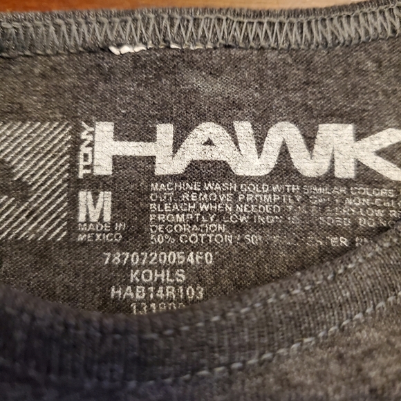 Tony Hawk boys shirt is size Medium - Picture 3 of 5